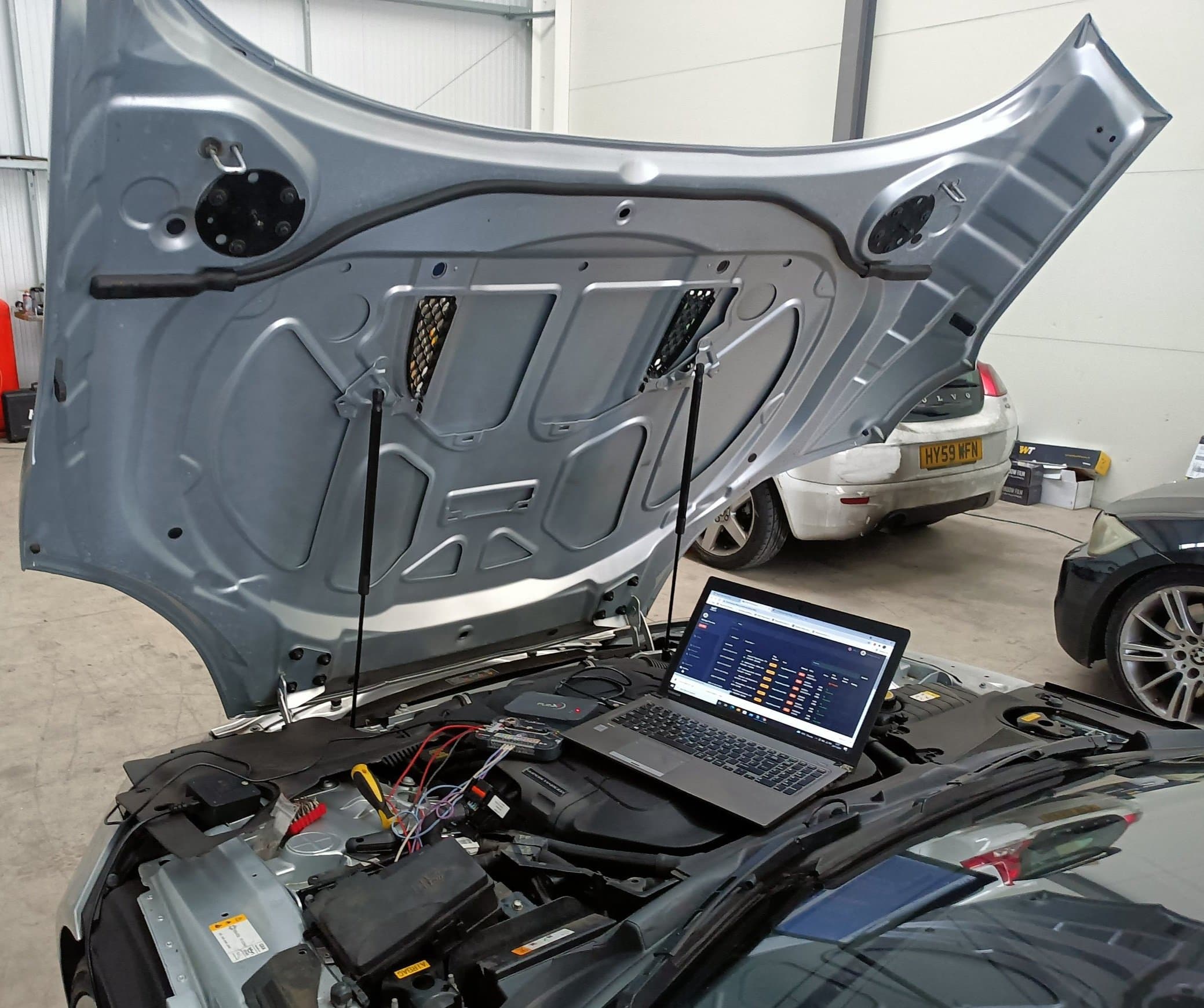 Engine bay diagnostics at Remap Centre